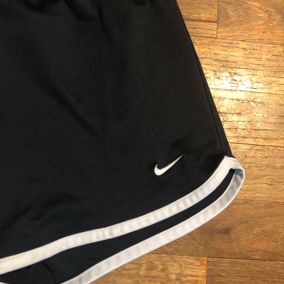 Nike Shorts - Picture 2 of 3